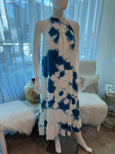 Load image into Gallery viewer, Washed Dress
