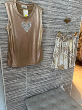 Load image into Gallery viewer, Gold Print Short Pants
