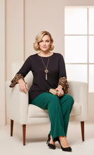 Load image into Gallery viewer, PLUS - Leopard Contrast Top
