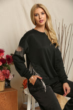 Cargar imagen en el visor de la galería, Rhinestone Detail Shoulder Sweatshirt
