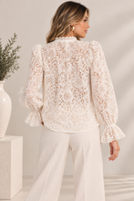 Cargar imagen en el visor de la galería, Vintage Lace Blouse
