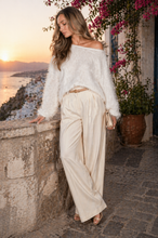 Cargar imagen en el visor de la galería, Ivory Luxe Puff Top
