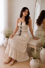 Cargar imagen en el visor de la galería, SET - Beige Top &amp; Skirt

