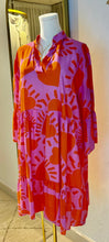 Cargar imagen en el visor de la galería, Hearts Tunic Dress
