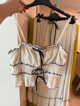 Load image into Gallery viewer, SET - Beige Top &amp; Skirt
