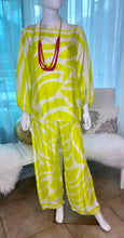 Load image into Gallery viewer, Stamp Satin Blouse
