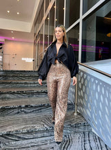 Load image into Gallery viewer, Silk Knot Top
