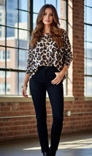 Load image into Gallery viewer, Lurex Stamp Sweater
