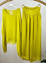 Cargar imagen en el visor de la galería, Silk Pants Plain
