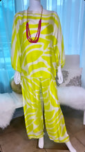 Load image into Gallery viewer, Stamp Satin Blouse
