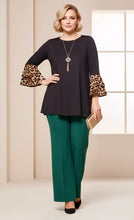 Load image into Gallery viewer, PLUS - Leopard Contrast Top
