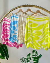 Load image into Gallery viewer, Stamp Satin Blouse
