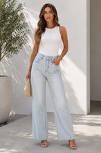 Cargar imagen en el visor de la galería, Crystal Embellished Jeans
