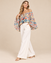 Cargar imagen en el visor de la galería, Printed Woven Off Shoulder Top
