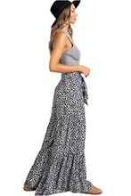 Load image into Gallery viewer, Animal Print Wide Leg Pants

