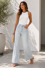 Cargar imagen en el visor de la galería, Crystal Embellished Jeans
