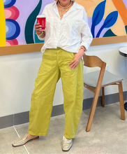 Load image into Gallery viewer, Barrel Pants - Off White
