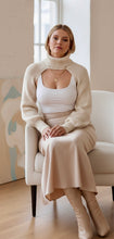 Load image into Gallery viewer, Turtleneck Bolero
