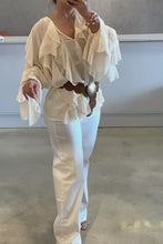 Cargar y reproducir el video en el visor de la galería, Boho Chic Ruffle Top
