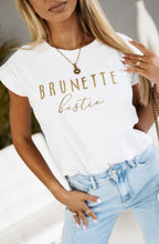 Cargar imagen en el visor de la galería, BRUNETTE bestie T-Shirt
