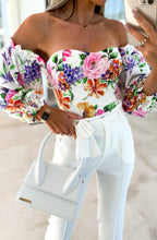 Load image into Gallery viewer, Xenia Floral Cropped Top
