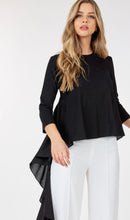 Cargar imagen en el visor de la galería, Contrast Ruffle/ Hi-Low Top
