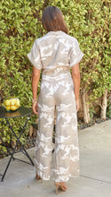 Cargar imagen en el visor de la galería, Camouflage Linen Jumpsuit
